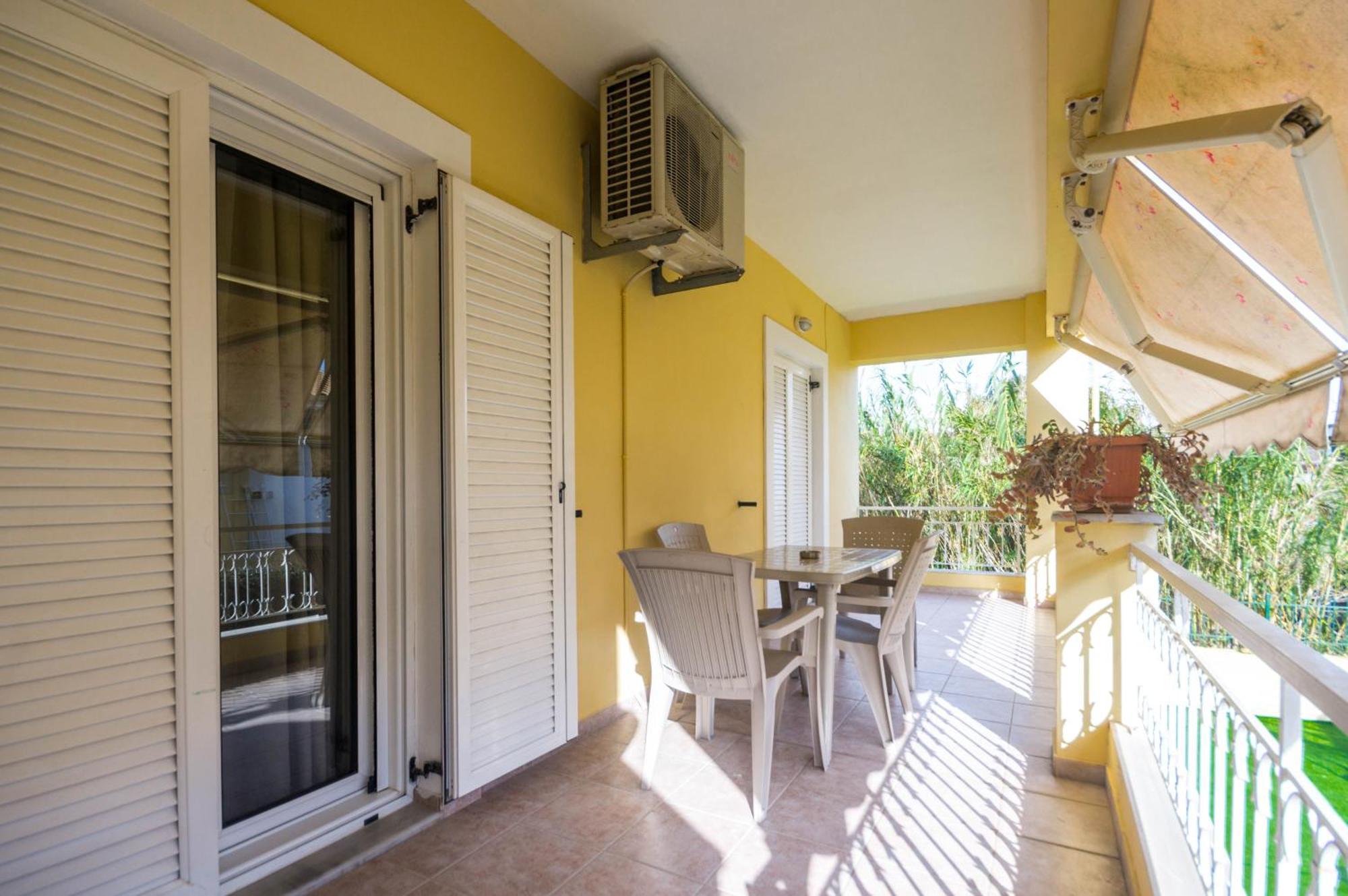 Διωροφη Μεζονετα-2Km Απο Το Κεντρο-Iliana House Appartement Alepou Buitenkant foto